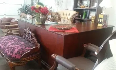 The Porcelain Palace, business photo 1